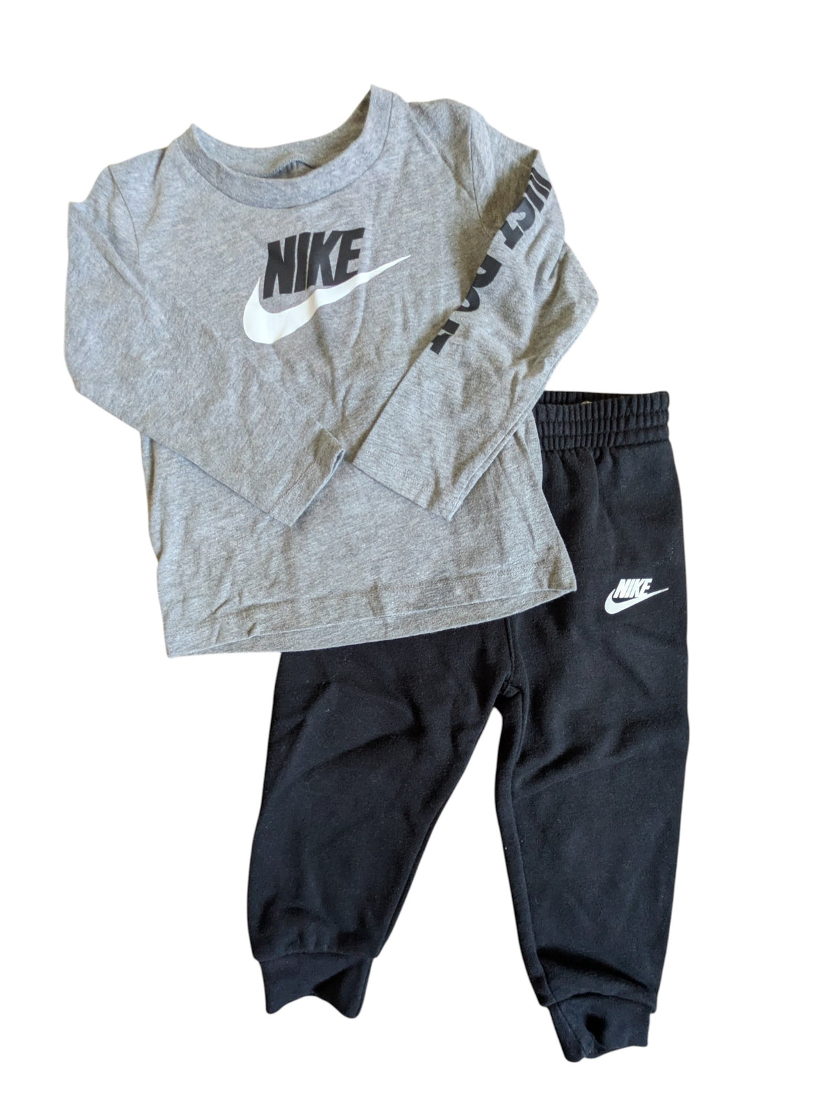 #52 24 month Nike outfit set - gray long-sleeve and black sweatpants