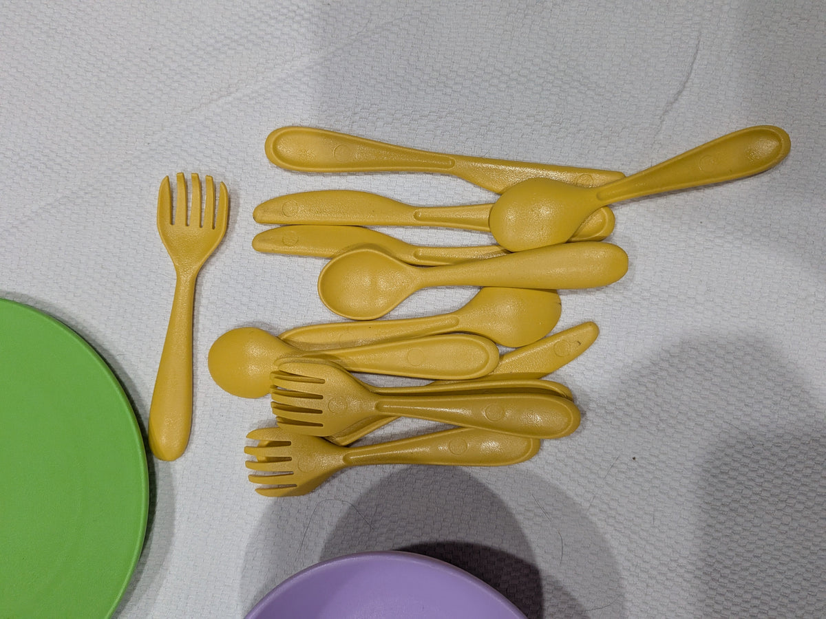 Seller 2, Green toys set of dishes and silverware