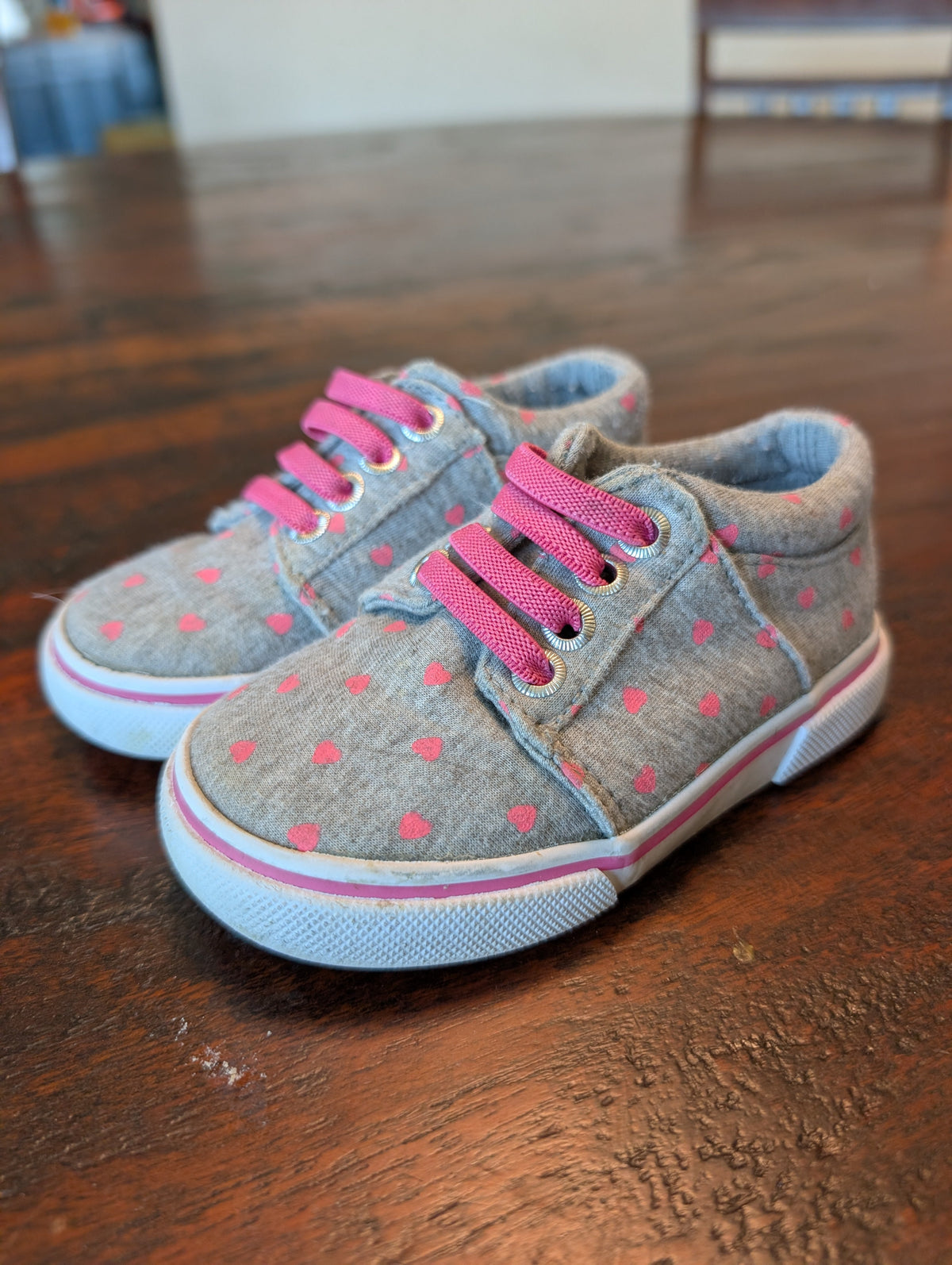 Seller 123 -Girls Size 6 Tennis Shoes with Hearts REDUCED