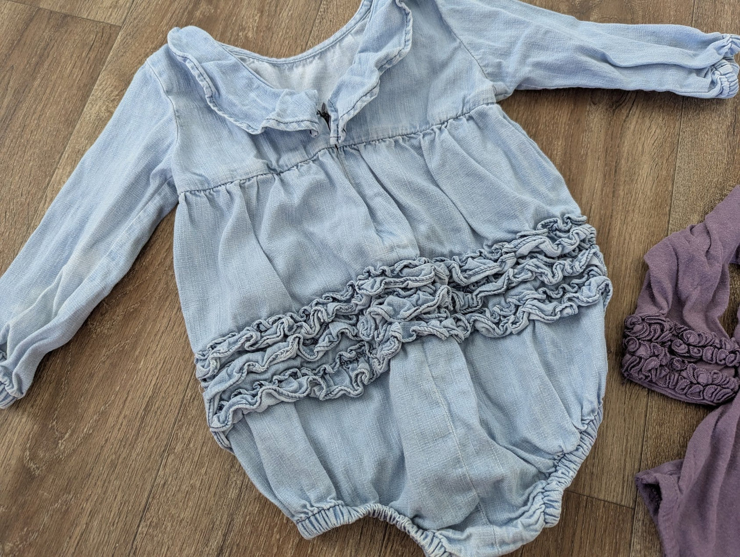 #144 - Girls Ruffle Butts Romper Size 24M