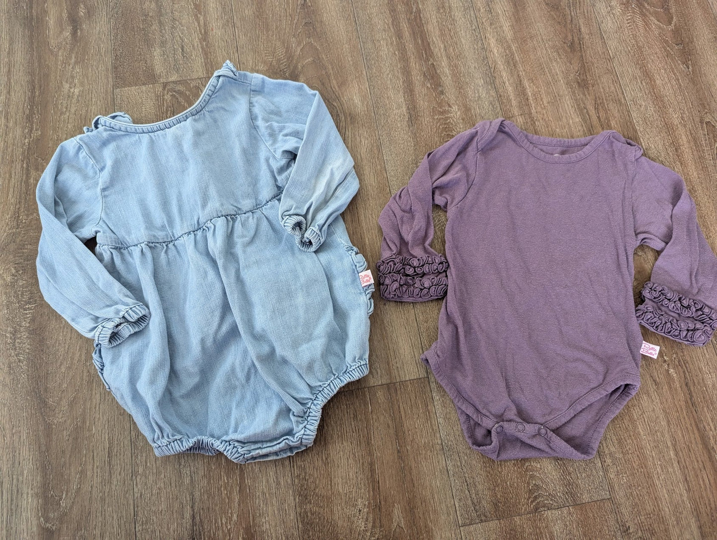 #144 - Girls Ruffle Butts Romper Size 24M