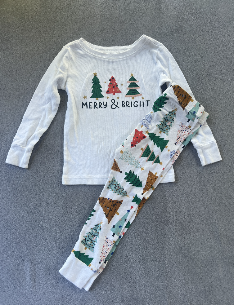 REDUCED #154 2T Old Navy Christmas PJs- (sibling match youth s & m)