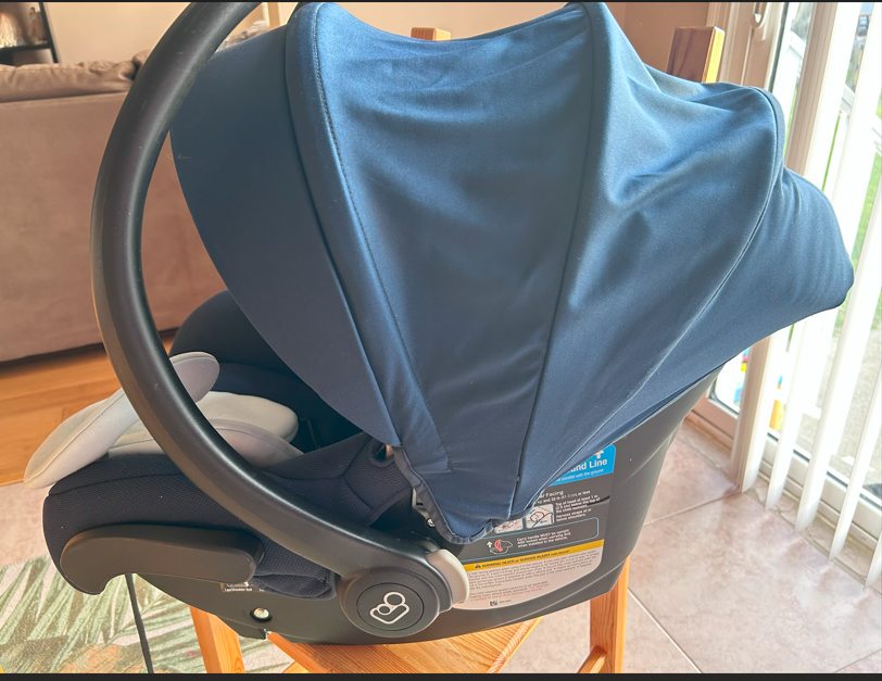 Seller #7 MaxiCosi Zellia Travel System stroller+infant car seat+1 base ( not expired)
