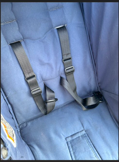 Seller #7 MaxiCosi Zellia Travel System stroller+infant car seat+1 base ( not expired)