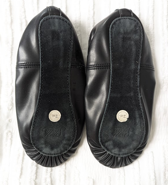 #164 - Girls Size 2 Black Ballet Slippers (GUC)