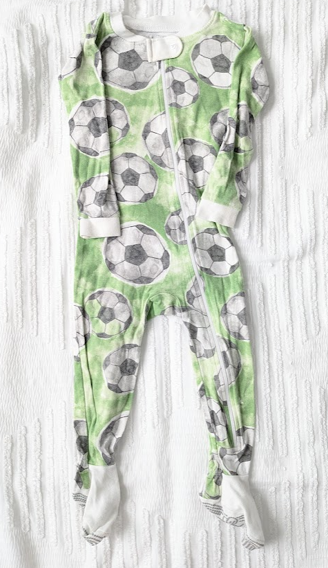 #164 - Burt's Bees- Boy's 24 Month Fitted Footed Pajamas (GUC)