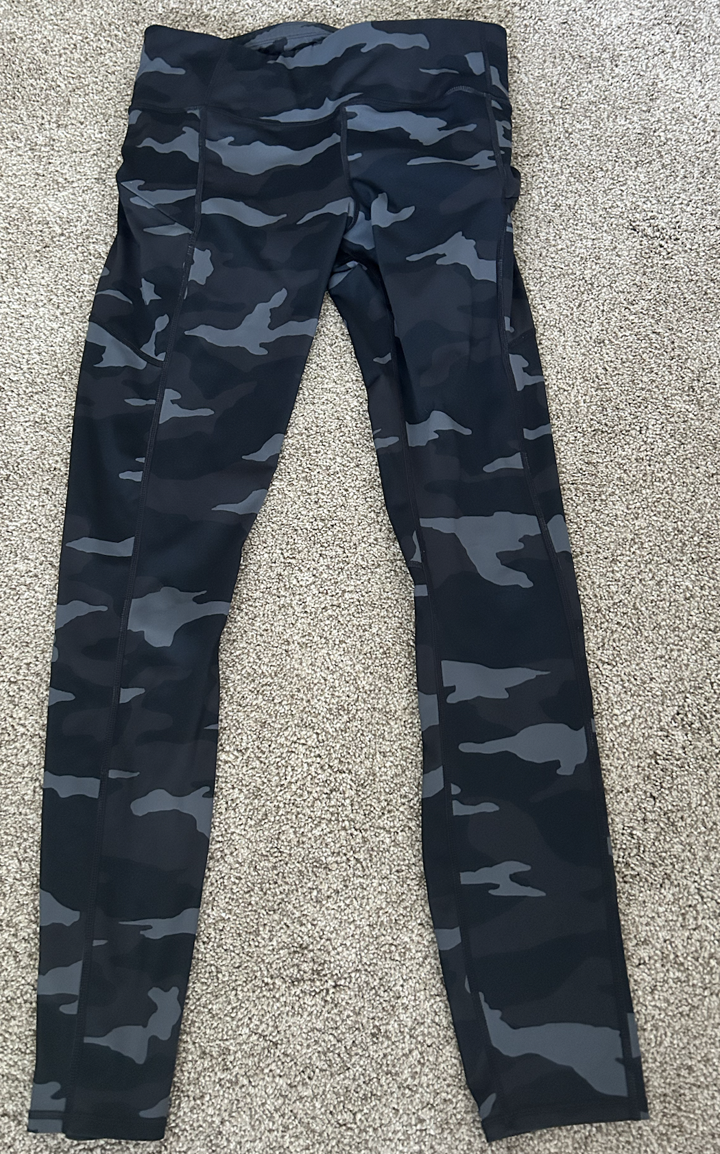SELLER 26: Athleta Full Length Camo Leggings (VGUC) Size M/T