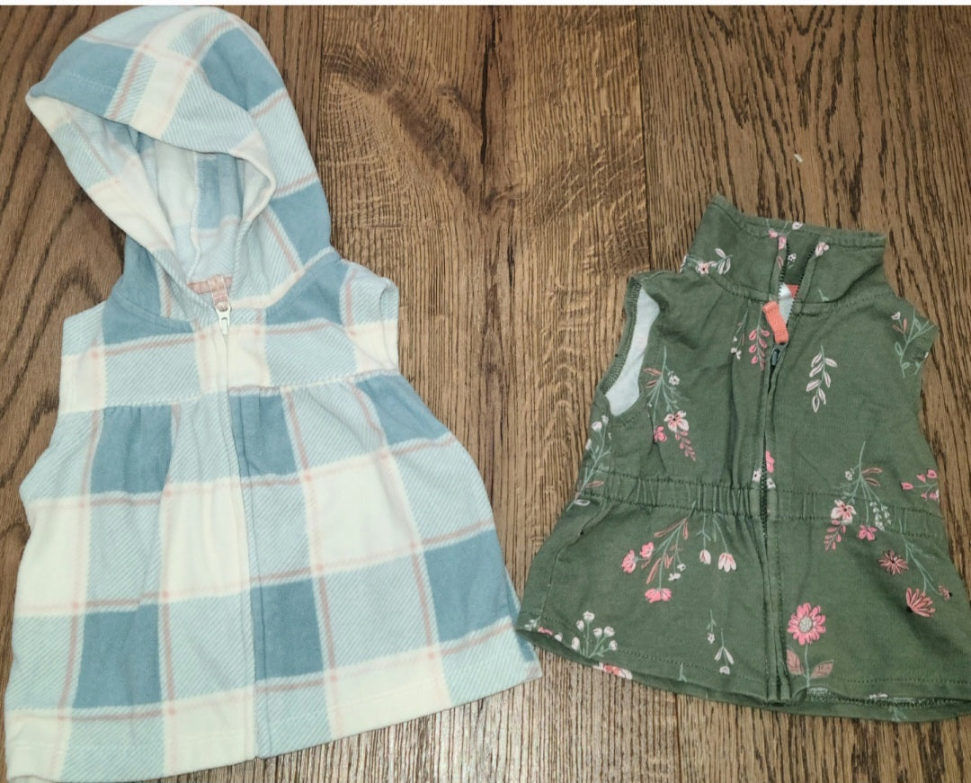 Seller #4 - Carter's 9-12 month girls vest bundle