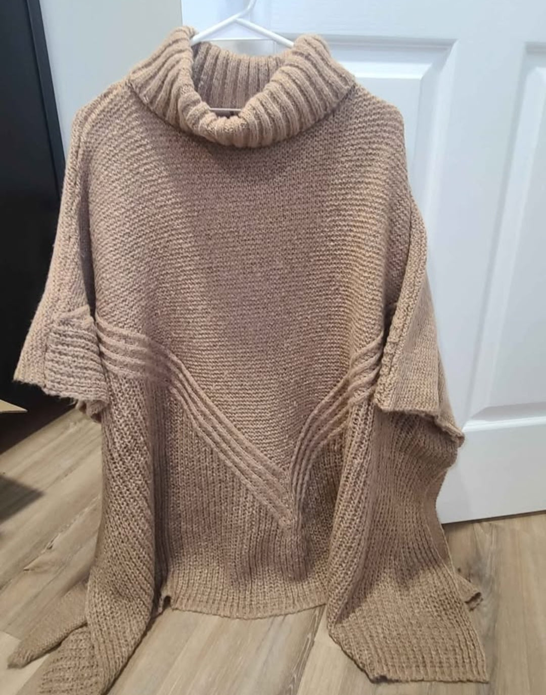 Seller #4 - NWT Sonoma Women's One Size Poncho