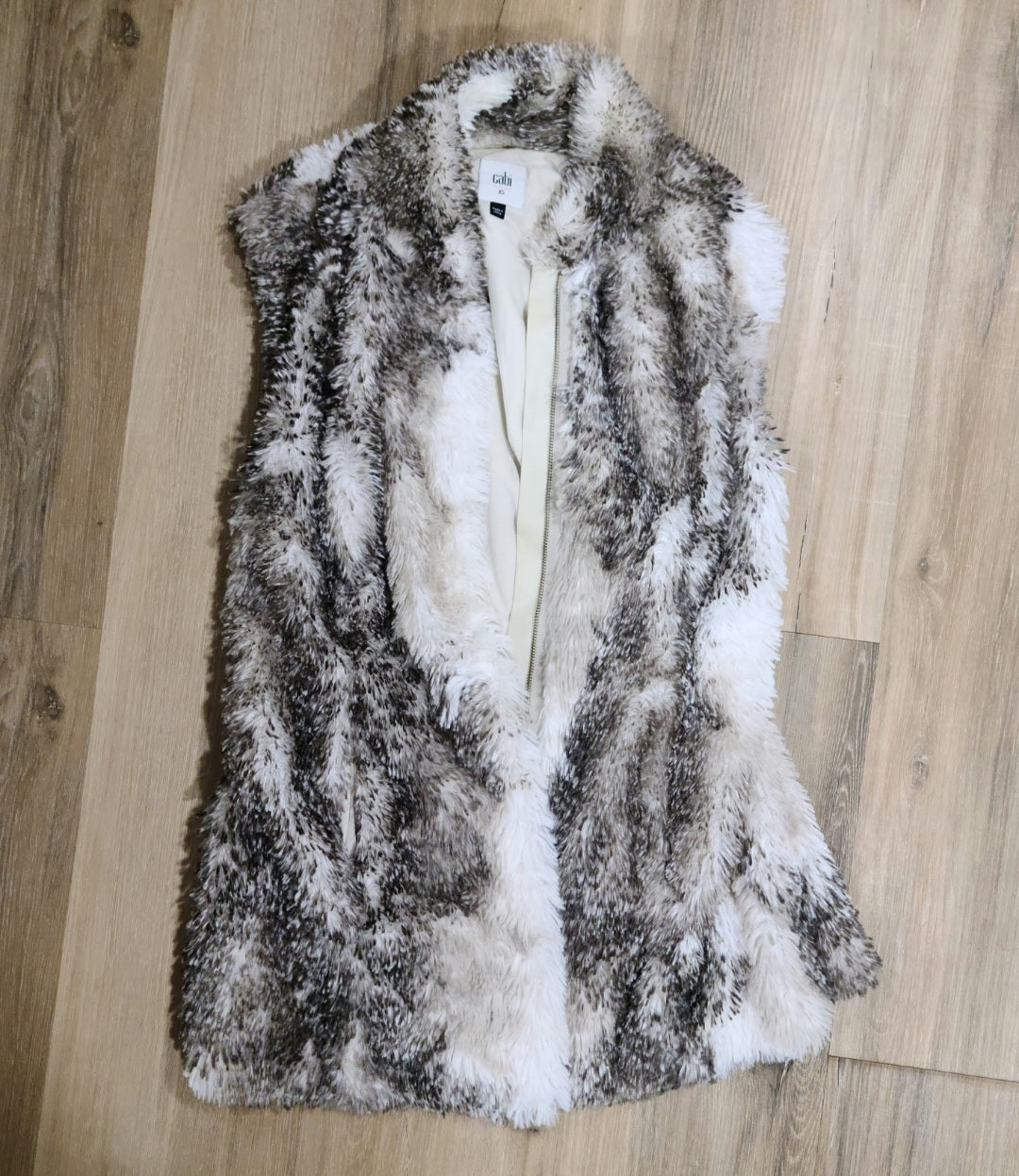Seller #4 - Cabi Women's XS Faux Fur Vest