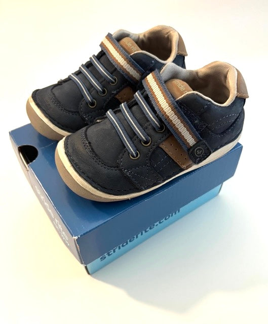 #70 Stride Rite sm Arite shoes size 6M