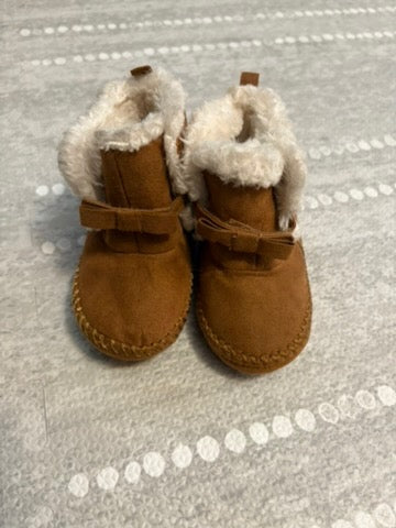 Seller 183 - Girls Size 4 Soft Brown Boots - VGUC