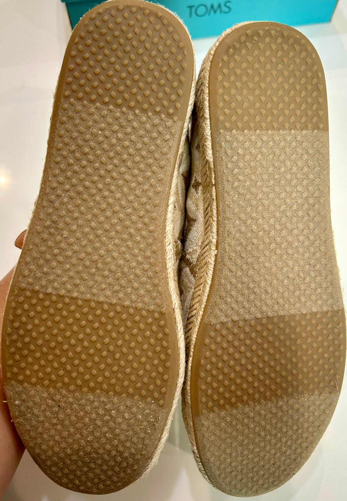 #32 New Womens Toms Shoes Sz. 6.5