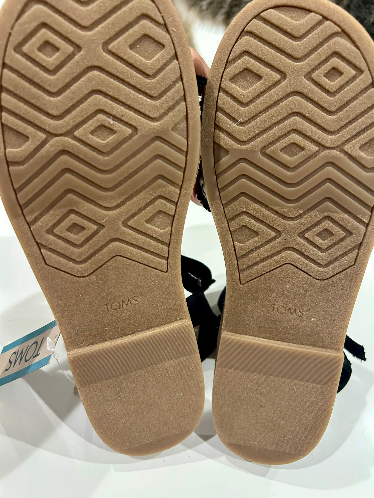 #32 New Girl's Sz 4.5 Youth Toms Sandals