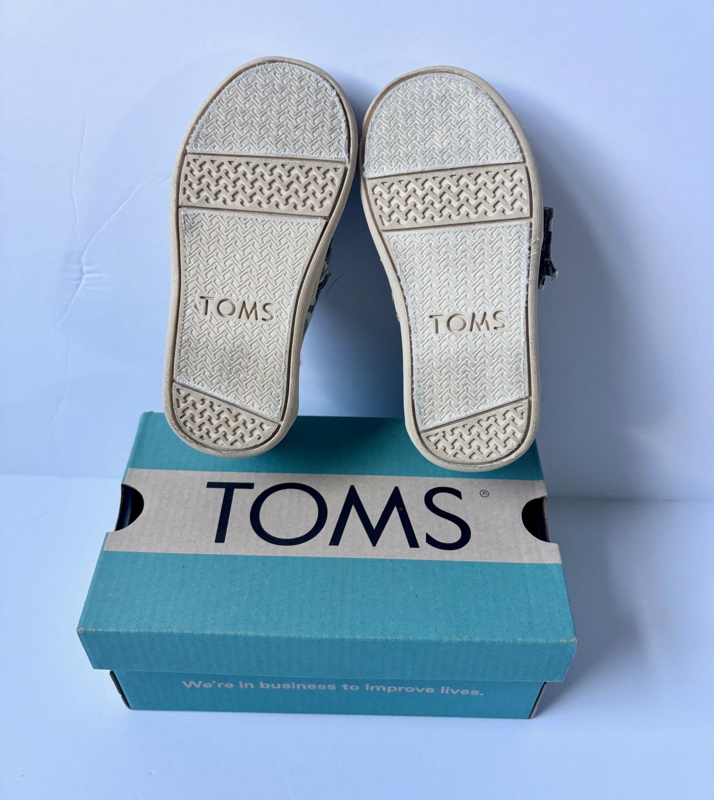 Toms Little Alpergata Shoes Boys 7 EUC