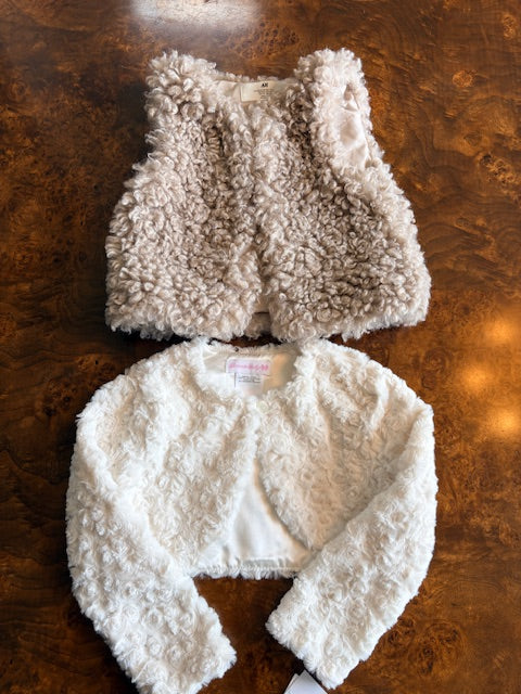 #104 Faux Fur Vests 4T