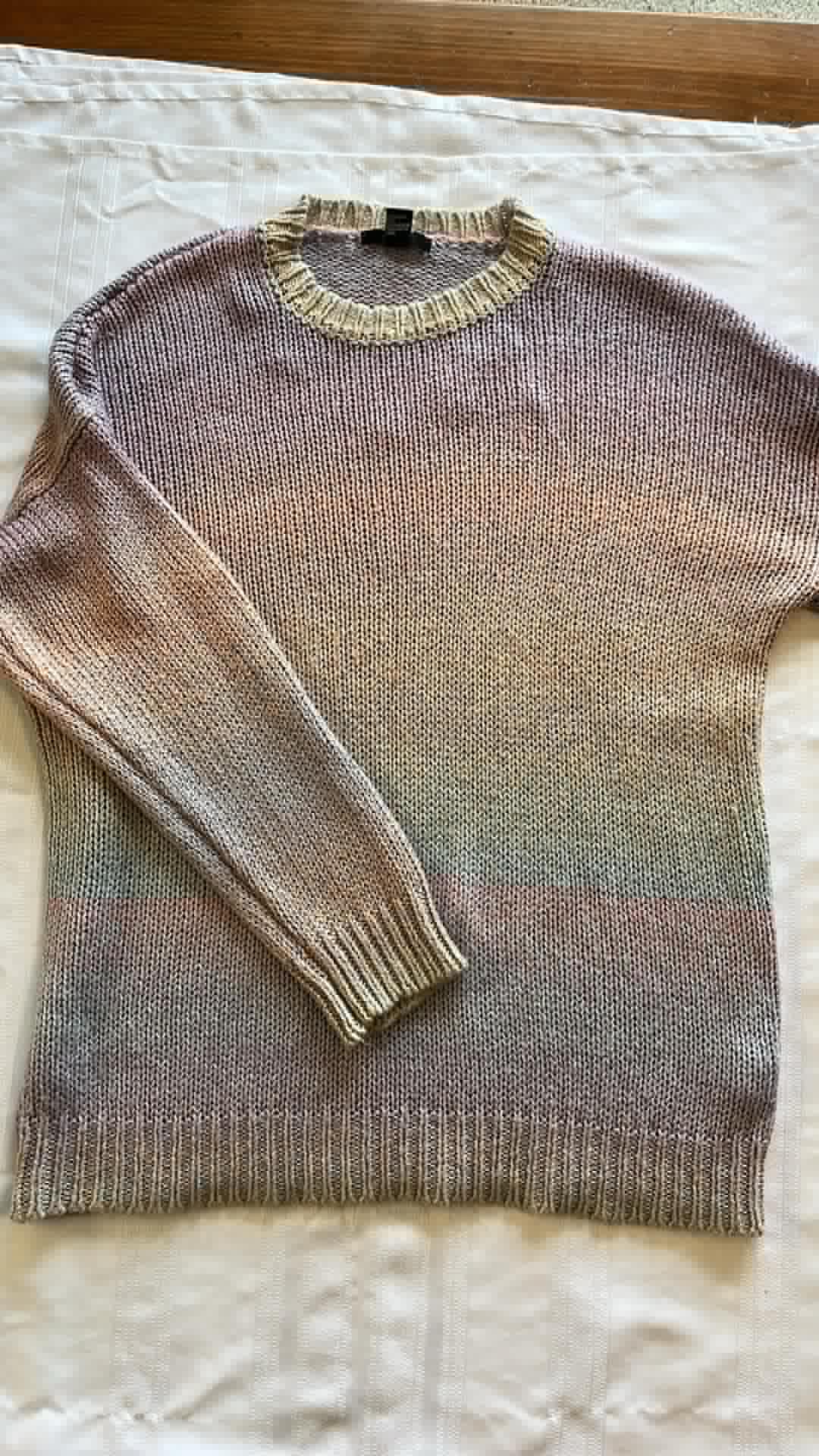 #29 Women's size L Bulky sweater EUC