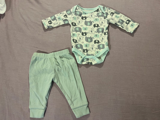#211 REDUCED 0-3m Elephant Outfit