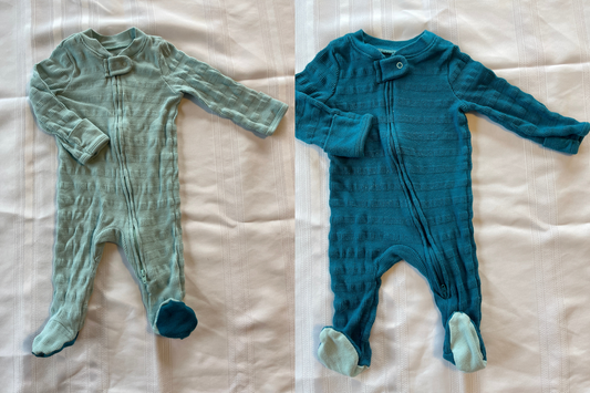 #29  0-3 mo Boys/girls Cloud island footed rompers VGUC