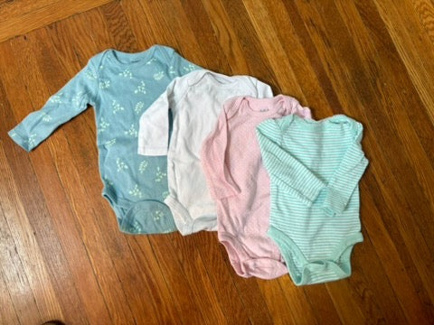 Seller 183 - Girls 0-3 Months Longsleeve Onesie Bundle - EUC