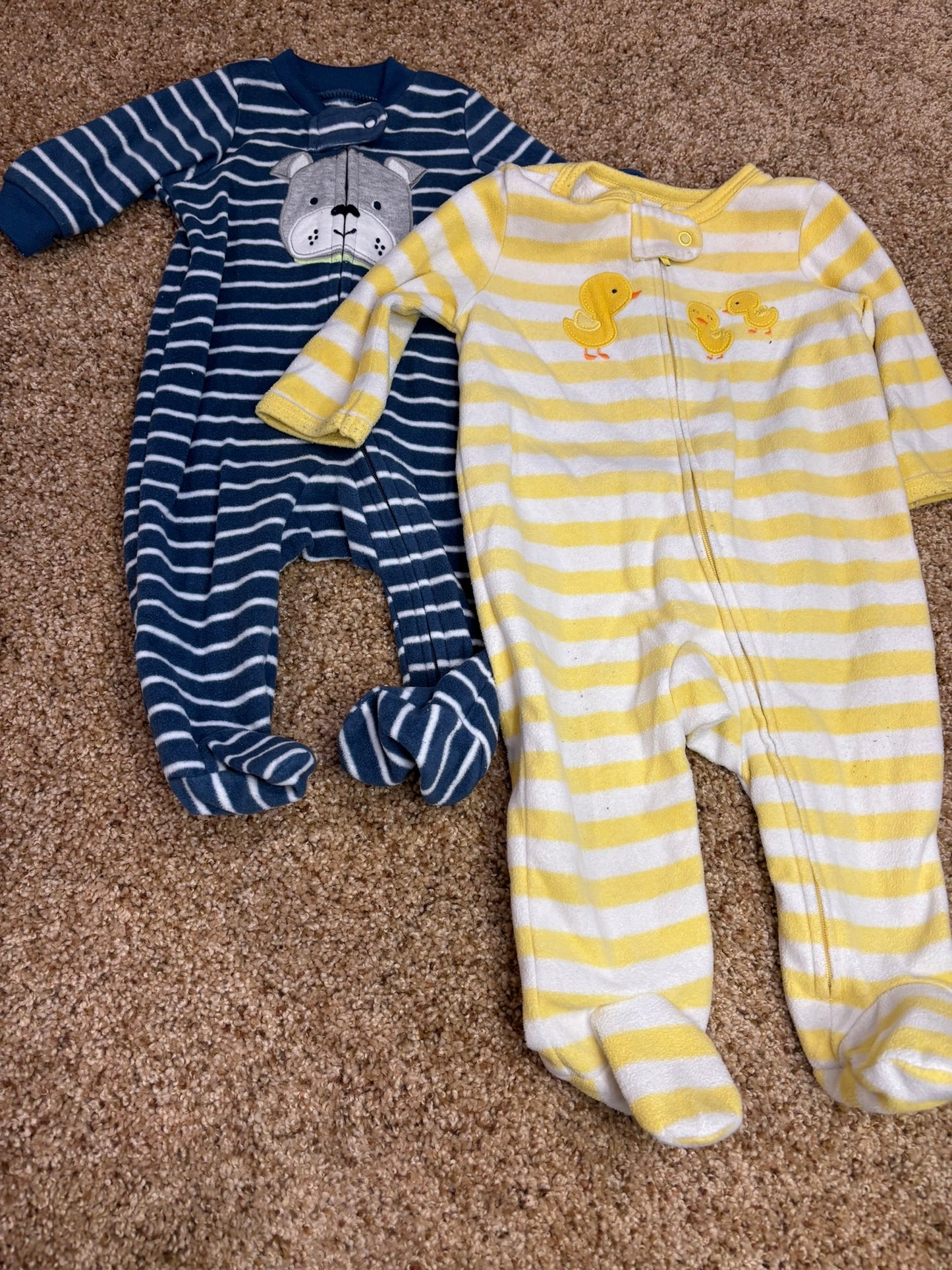 #86A boys 3mo and 3-6mo carters fleece pajamas