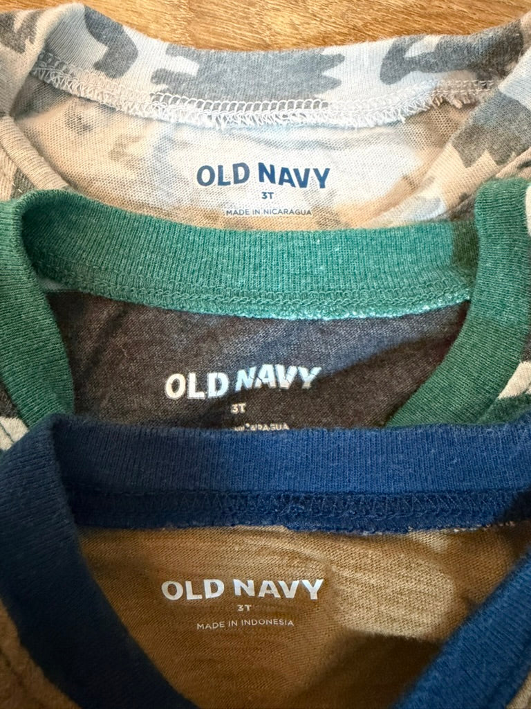 #6 - Old Navy Boys Long Sleeved Shirts (bundle of 3) - 3T