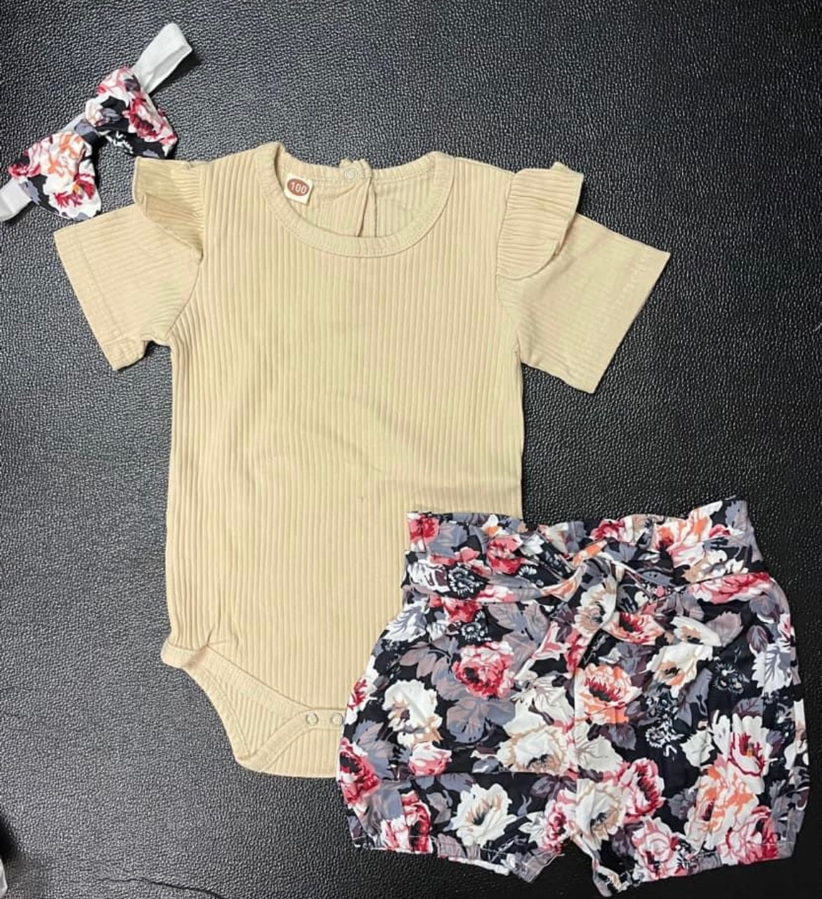 New baby 18-24 M Three piece outfit Boutique