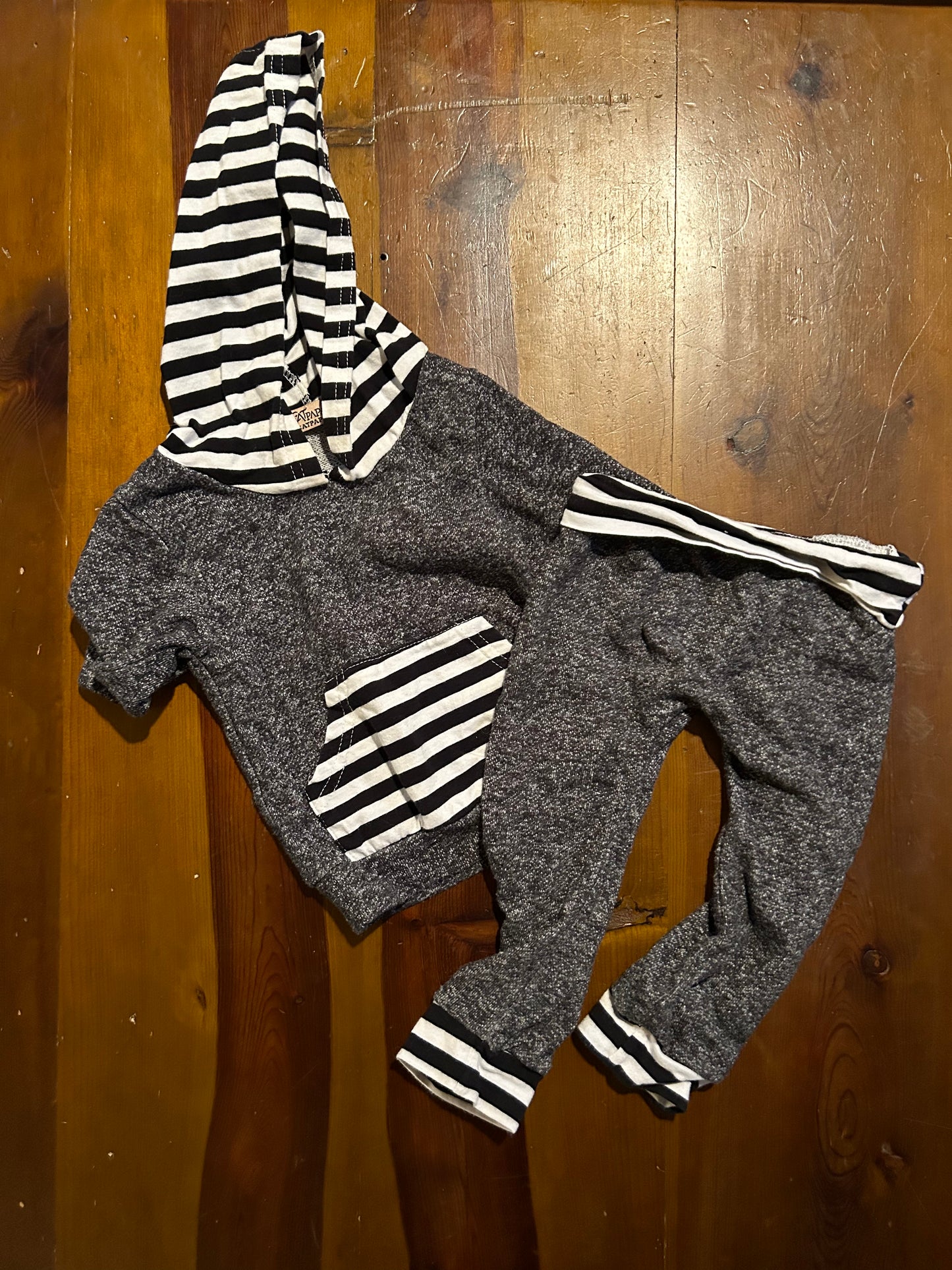 Boys Outfit 12-18 Striped