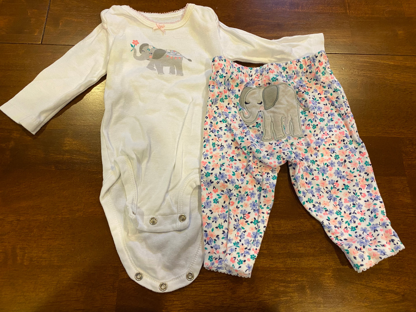 77A Girl's Carter's 3mo Elephant Outfit