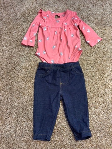 #86A girls 3 mo carters outfit, so cute with jeans