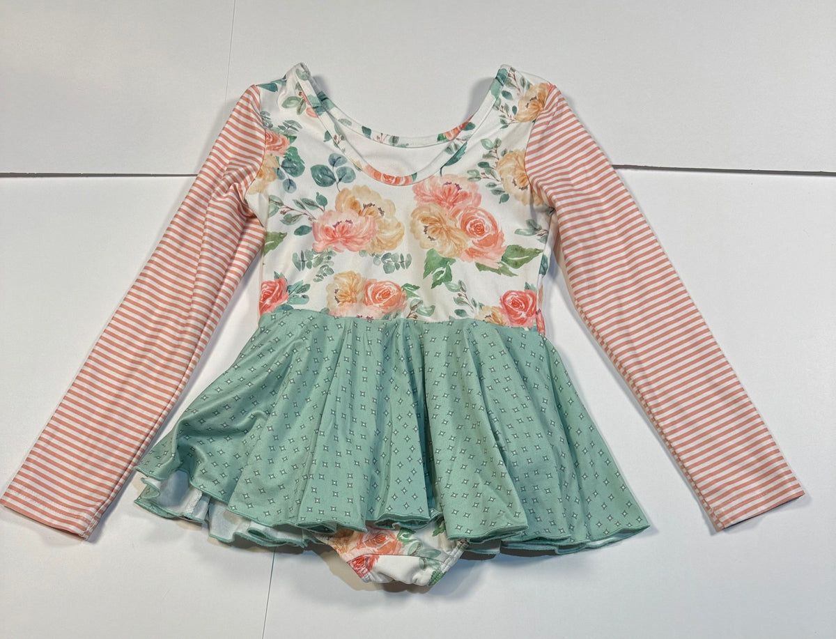 #141 Girls 5T Checky Plum Peach Rose Long Sleeve Leotard with Green Skirt