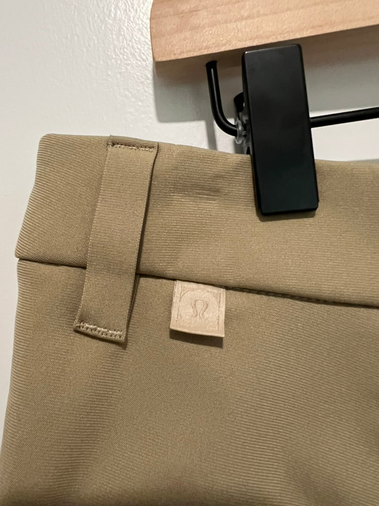 Seller #76 - Lululemon Commission Short Relaxed *Warpstreme 11" - Tofino Sand - Size 34