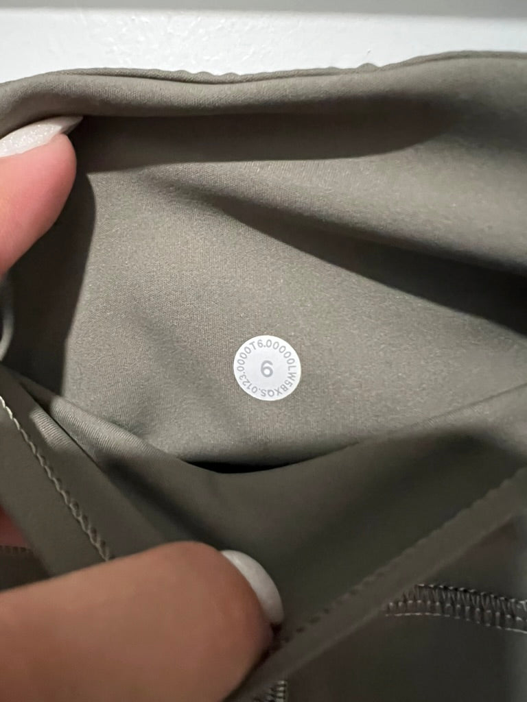 Seller #76 - Lululemon Fast and Free High-Rise Tight 25" Size 6