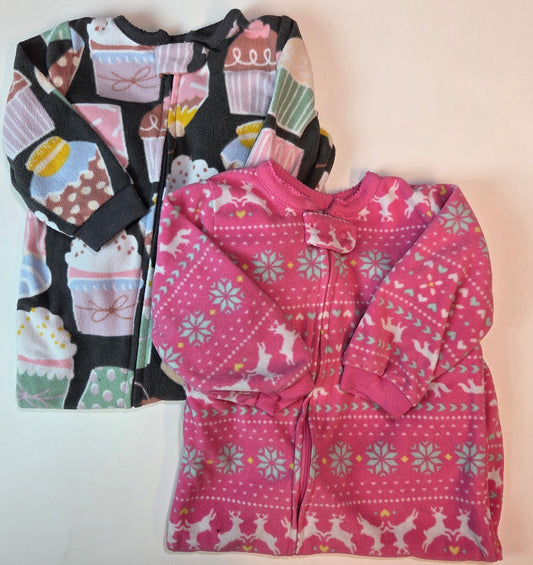 #112 - Set of 2 fleece PJs, Size 12M, EUC