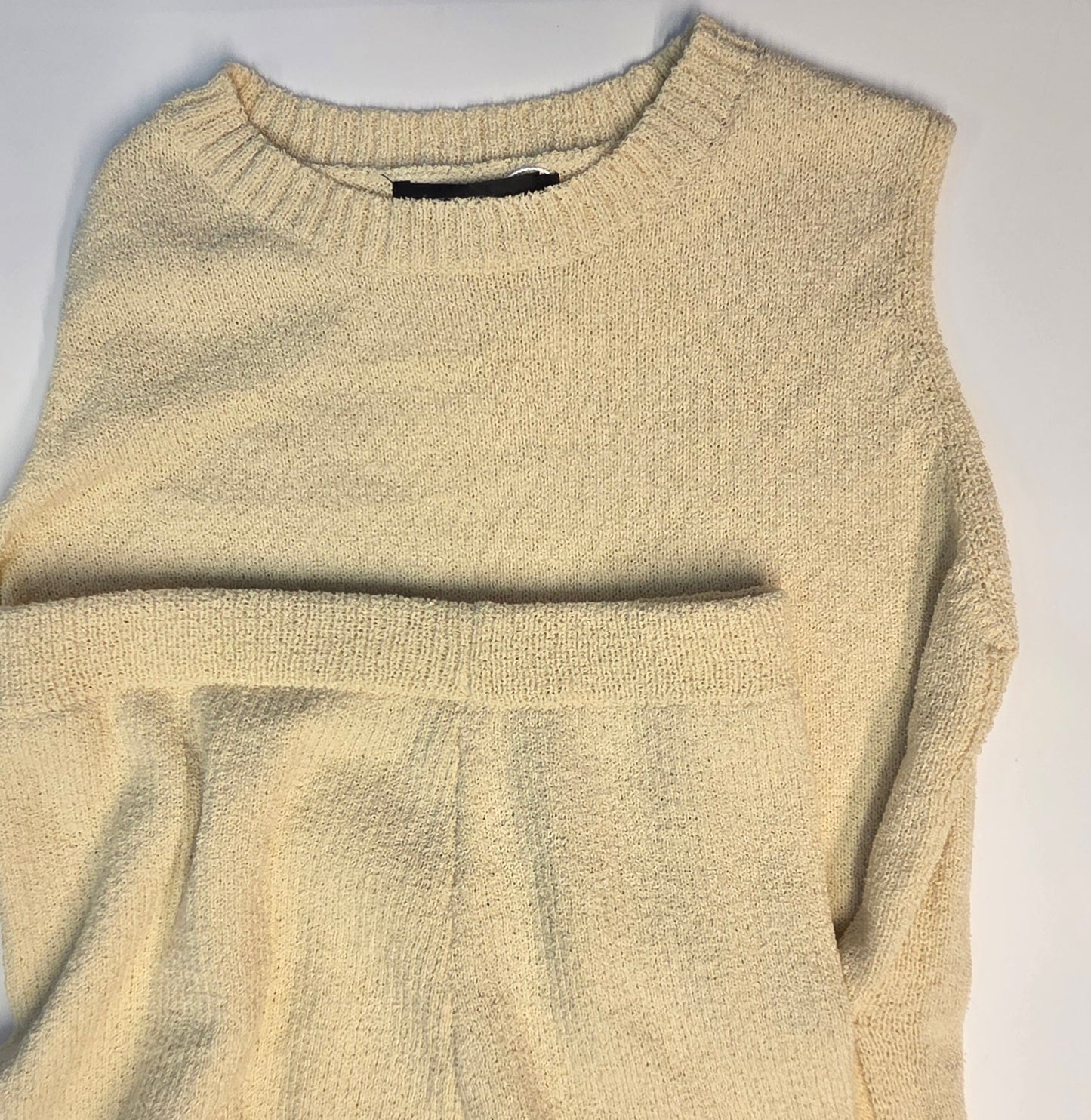 #112 - Amazon Two Piece Sweater Set, Women's L, EUC