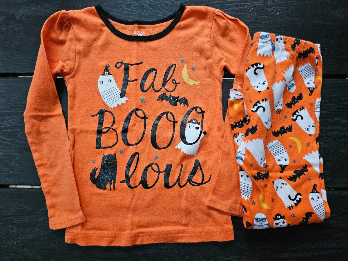 #109.  Girls 4T. GUC. Carter's Just One You Halloween PJs