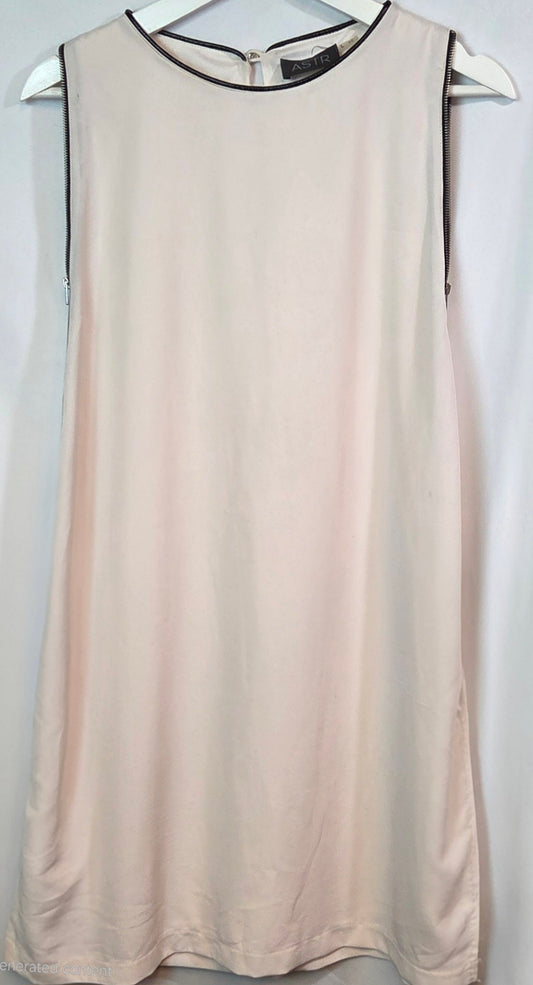 #112 - ASTR  the label White Slip Dress, Women's size L, EUC