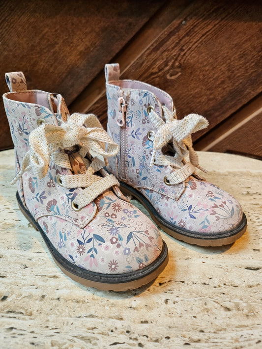 #109. Girls size 9. VGUC. C&J floral combat boots.