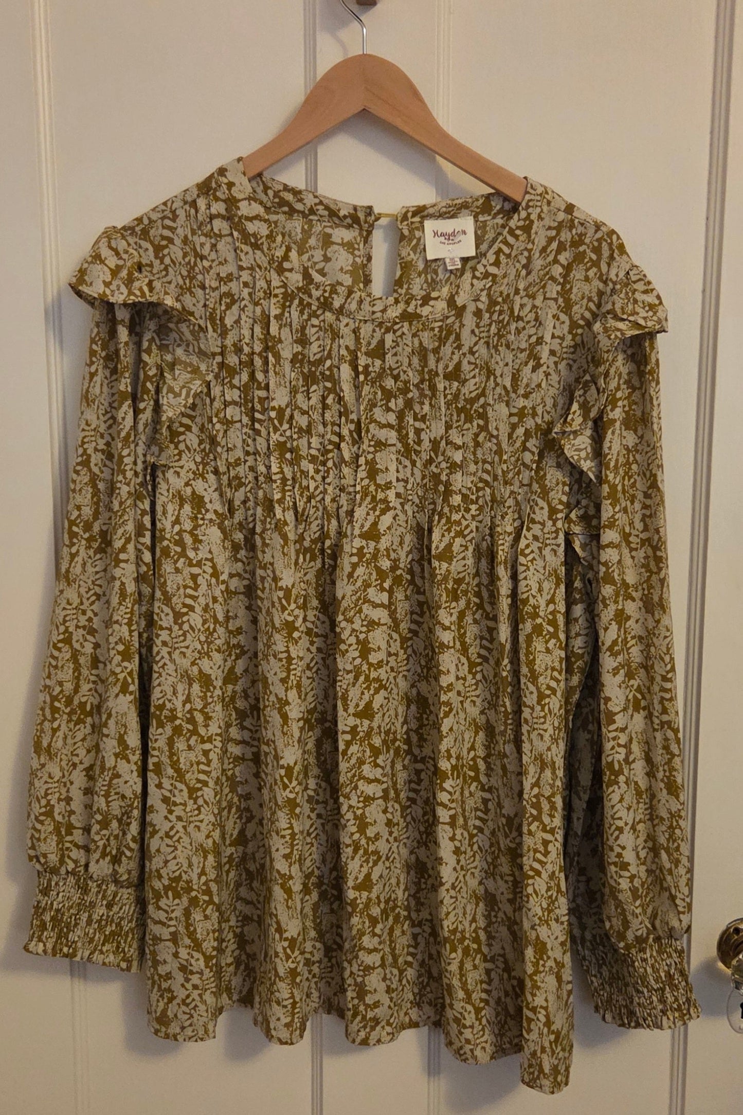 #112 - Hayden Los Angeles Tan and White Blouse, Women's Size 1XL, EUC