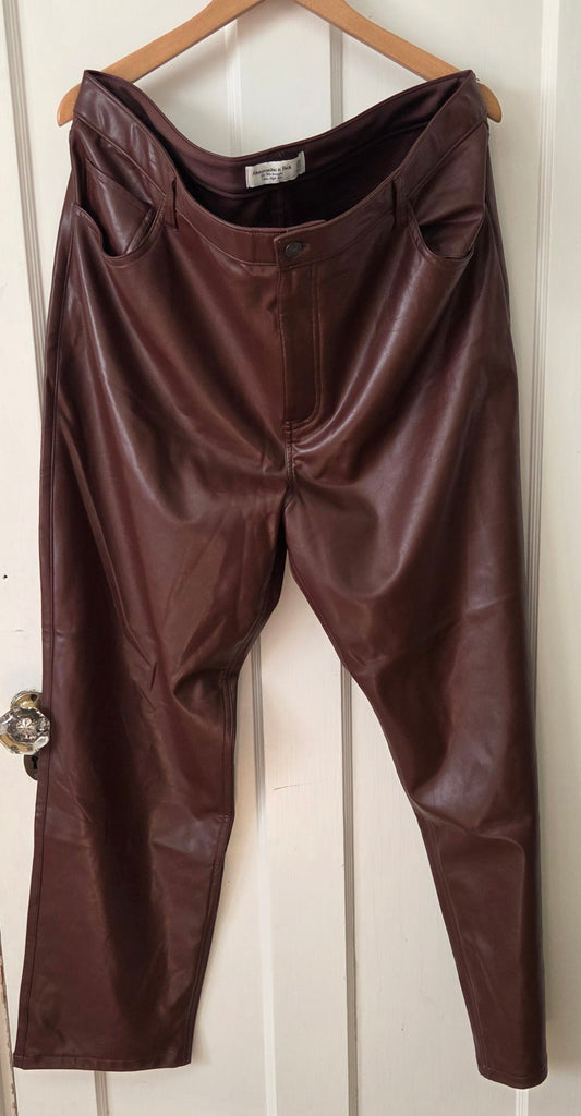 #112 - Abercrombie and Fitch Faux Leather Pants, Womens Size 35 (20r), EUC