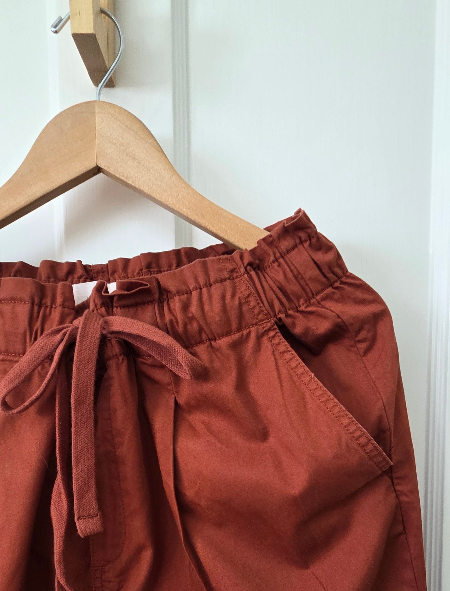 #112 -  LOFT Paperbag Pants, Womens Size L, EUC