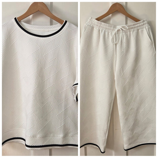 #112 - Amazon Two Piece Set, White with Navy Trim, Women's Size XL, NWOT
