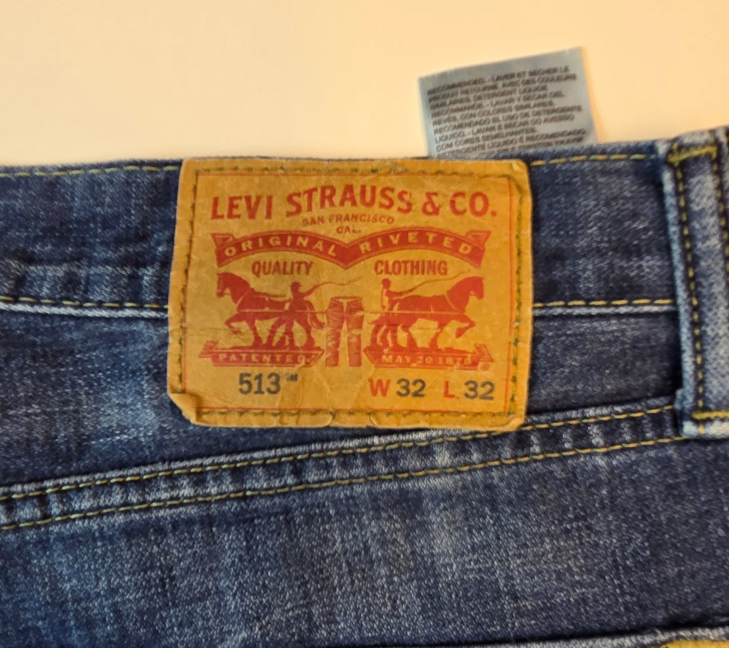#112 - Mens's Levi's, Size 32X32, VGUC