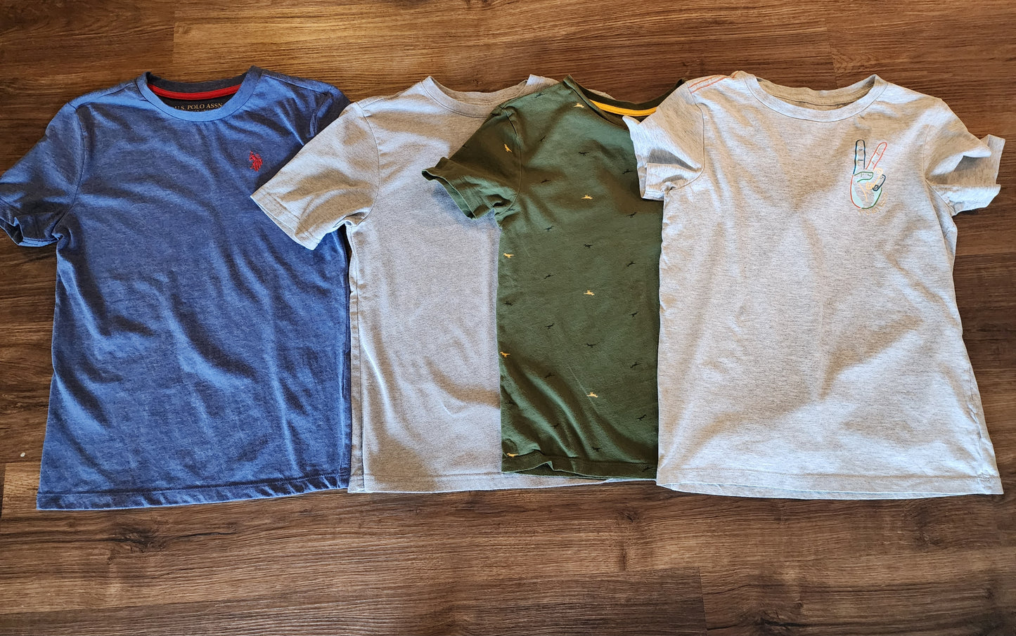 Boys t-shirt bundle size 10-12 (polo,wonder nation, old navy, dip) (1 shirt marked 12-14 fits like 10-12)