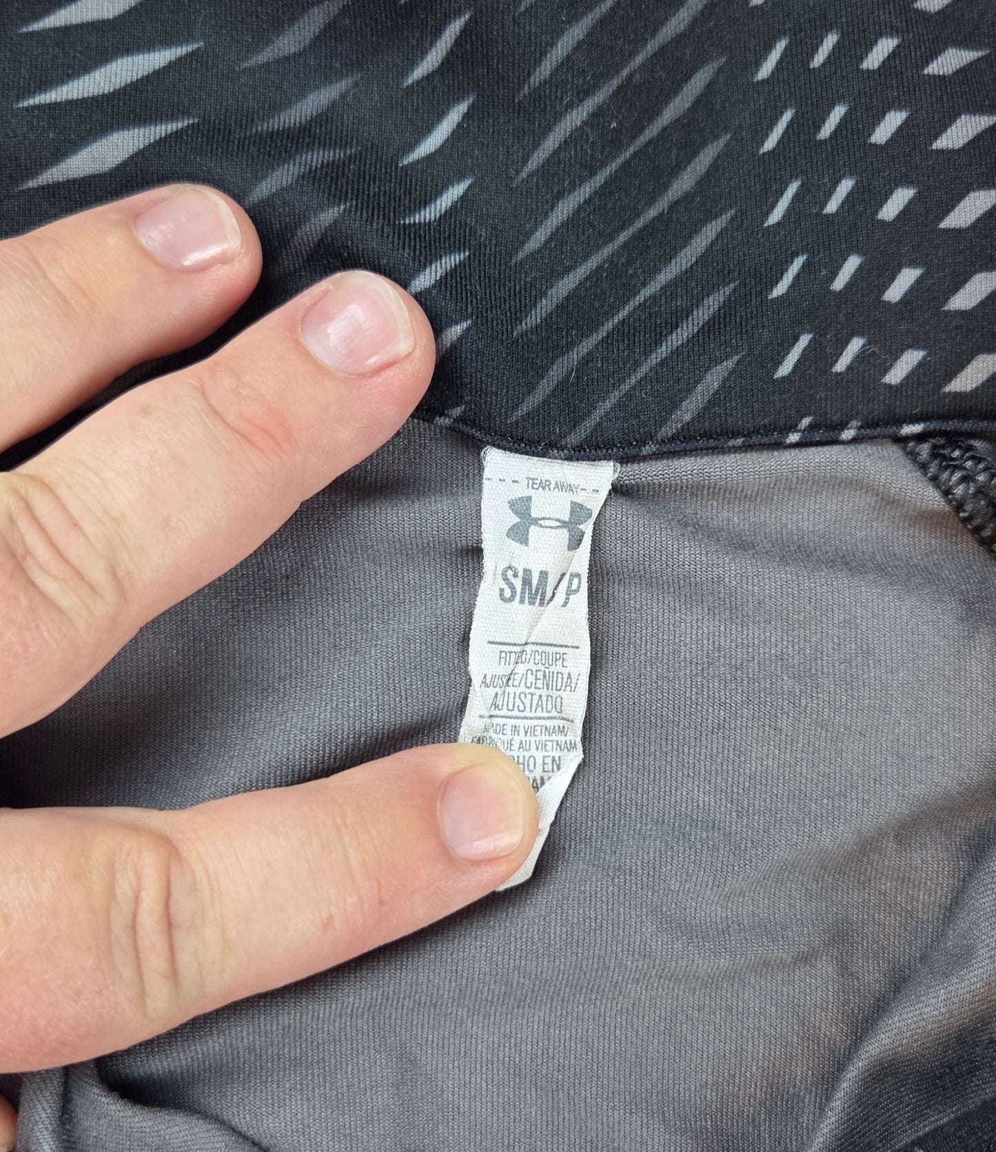 #112 - Under Armor Quarter Zip Top, Womens Size Sm, EUC