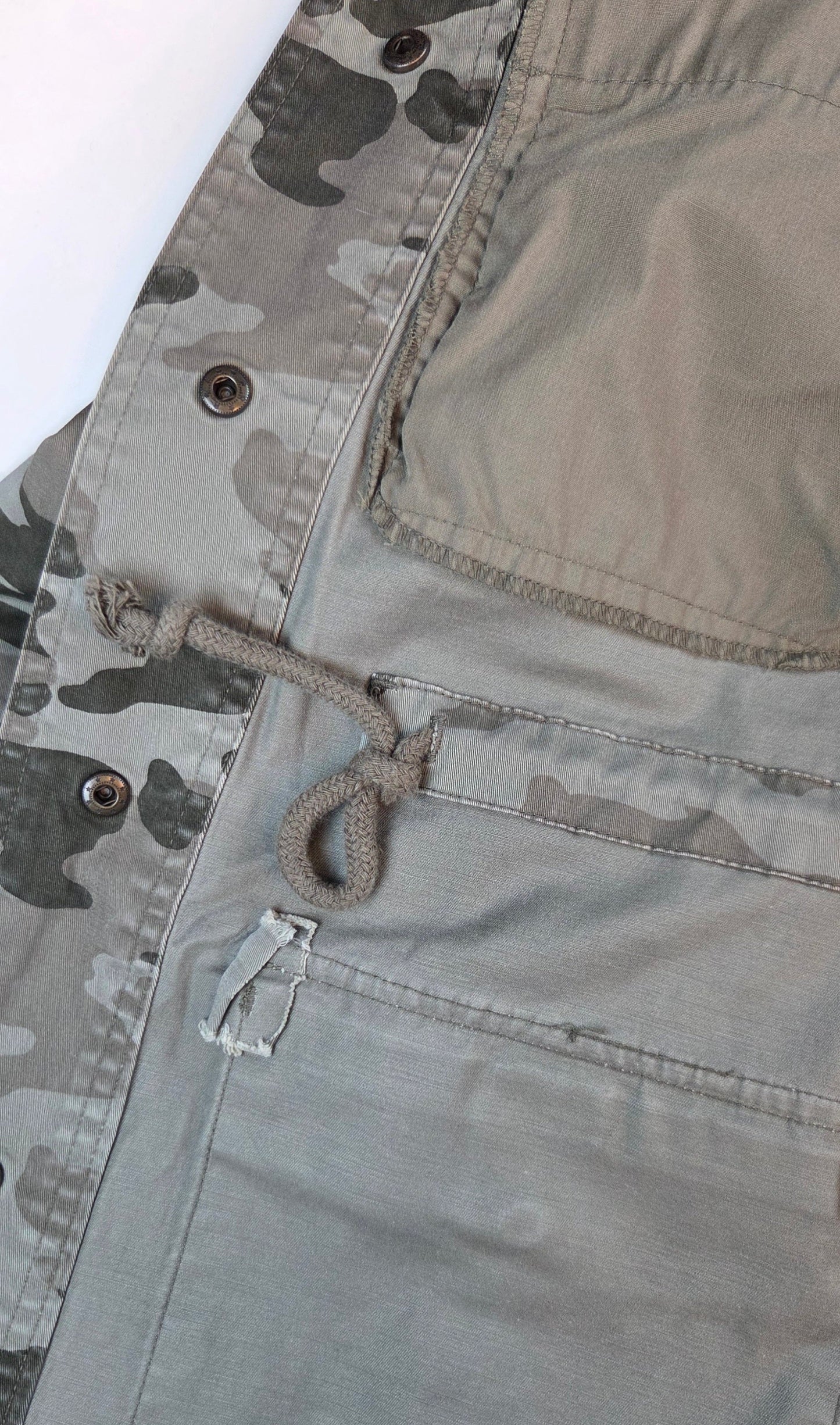 #112 - Universal Threads Camo Jacket, Womens Size XXL, NWOT