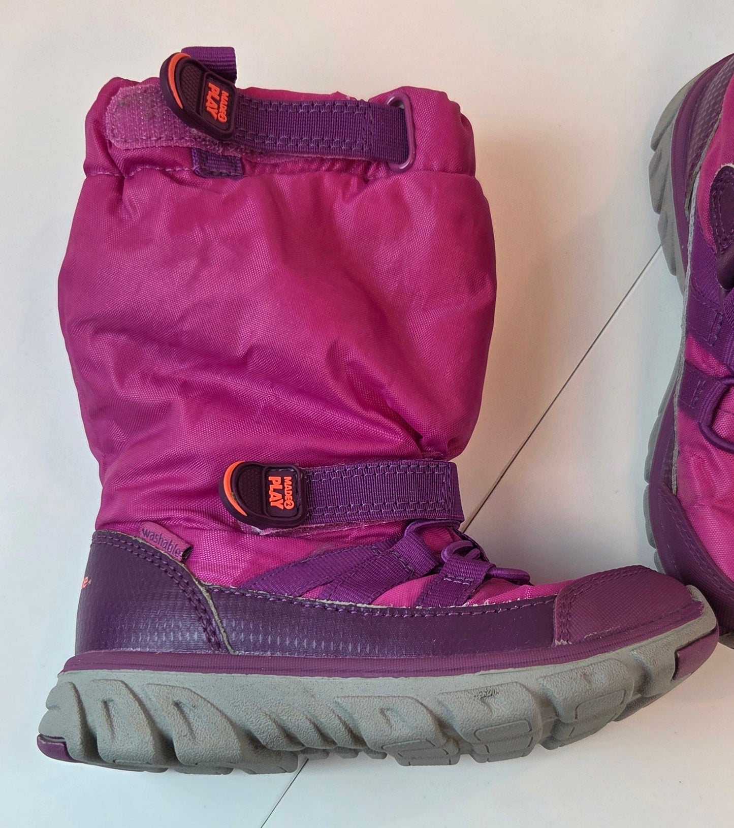 #112 -  StrideRite Made2Play Snow Boots, Little kid Size 6, VGUC
