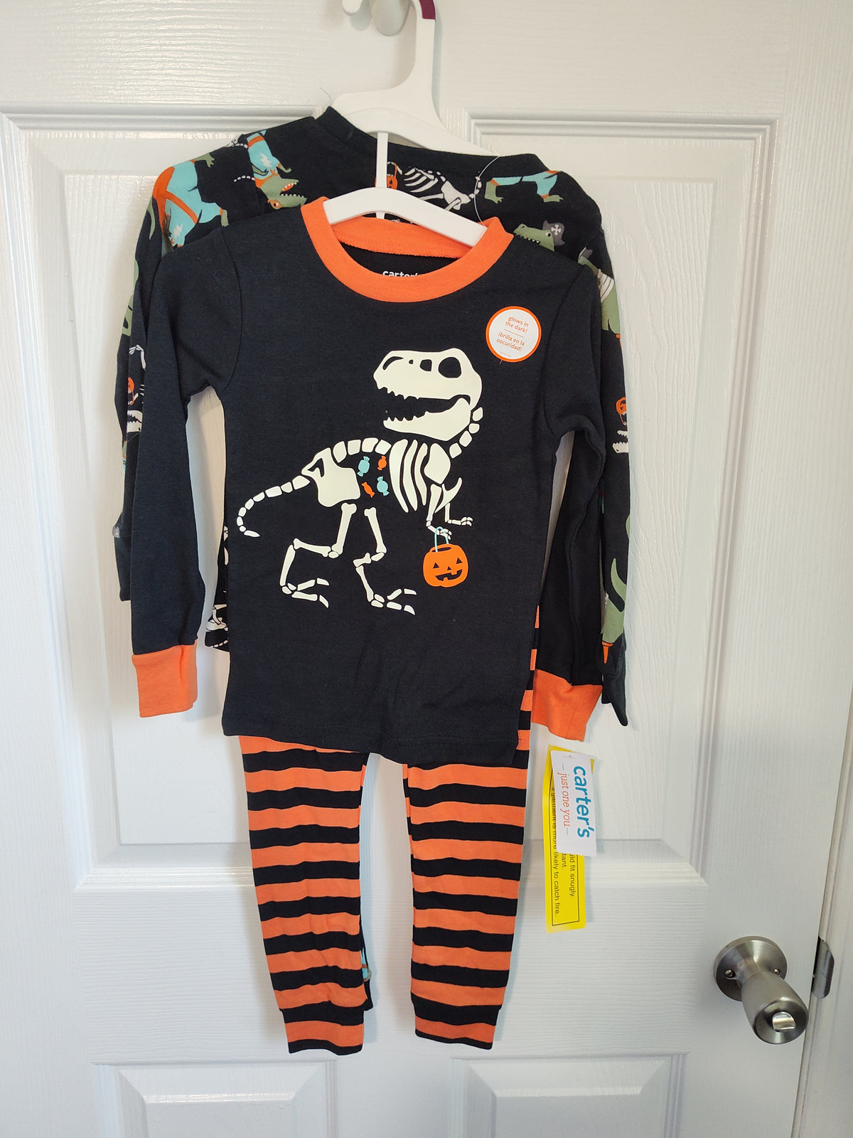 Seller 189: Carter's just one you NWT boys Halloween pj's 3t