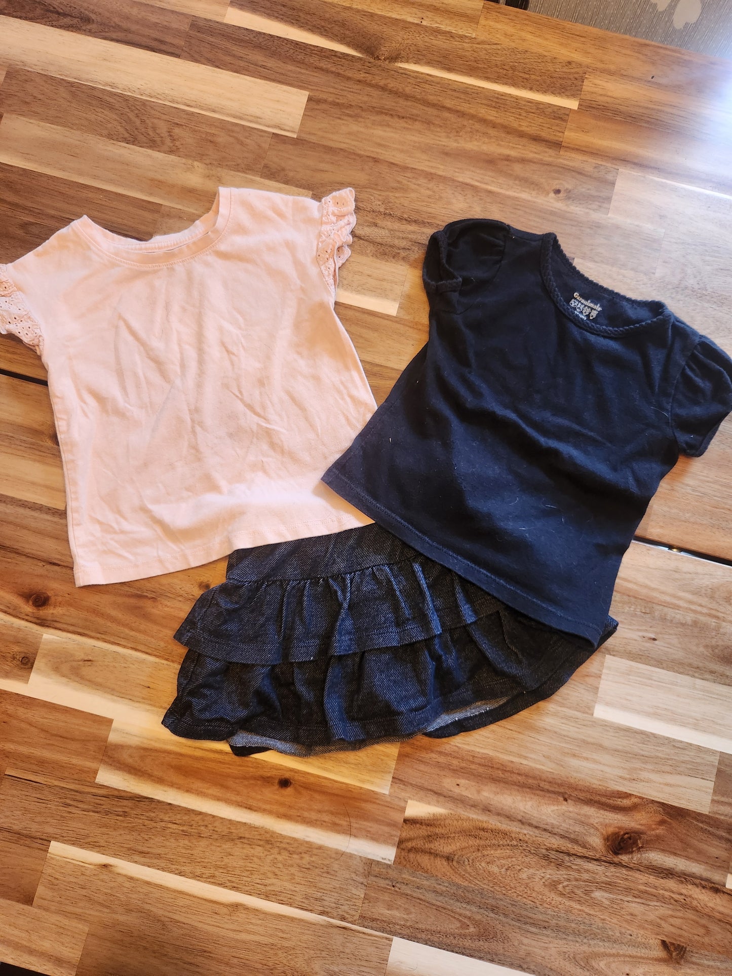 Skirt and tees 3T