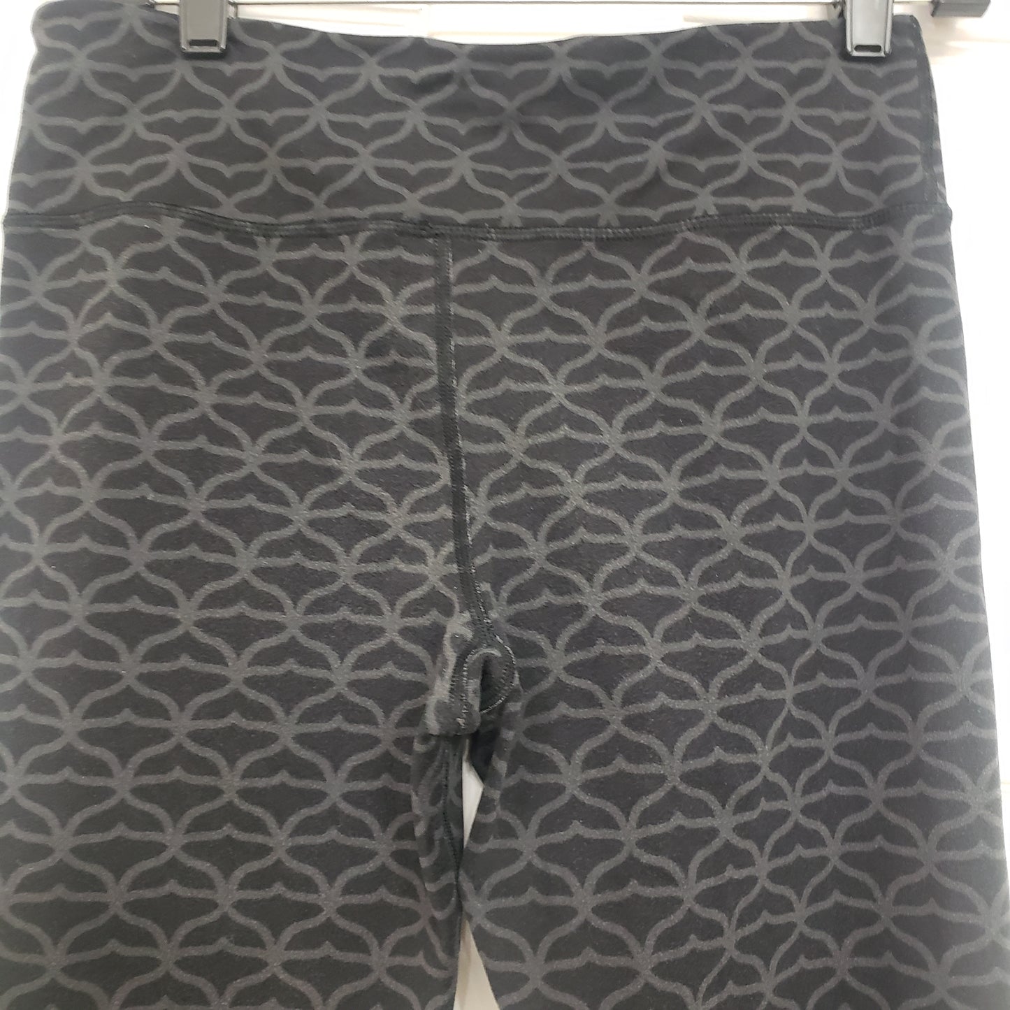 #49 Vineyard Vines Medium Logo Whale Print Leggings